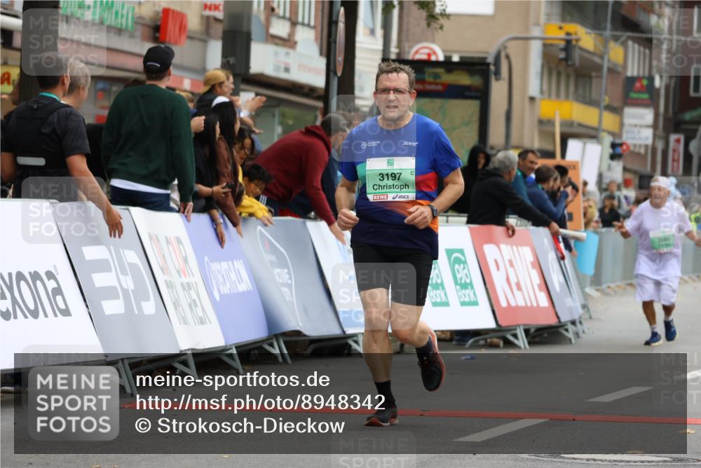 21.09.2025 - PSD Bank Halbmarathon Strokosch-Dieckow http://msf.ph/oto/8948342 21.09.2025 12:38:50 Ziel 3158, 3197, 3821, 3861 meine-sportfotos.de
