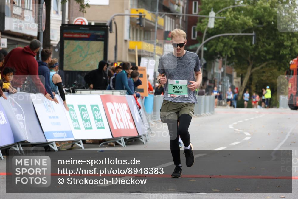 21.09.2025 - PSD Bank Halbmarathon Strokosch-Dieckow http://msf.ph/oto/8948383 21.09.2025 12:39:31 Ziel 2709, 2765, 3566, 3623 meine-sportfotos.de