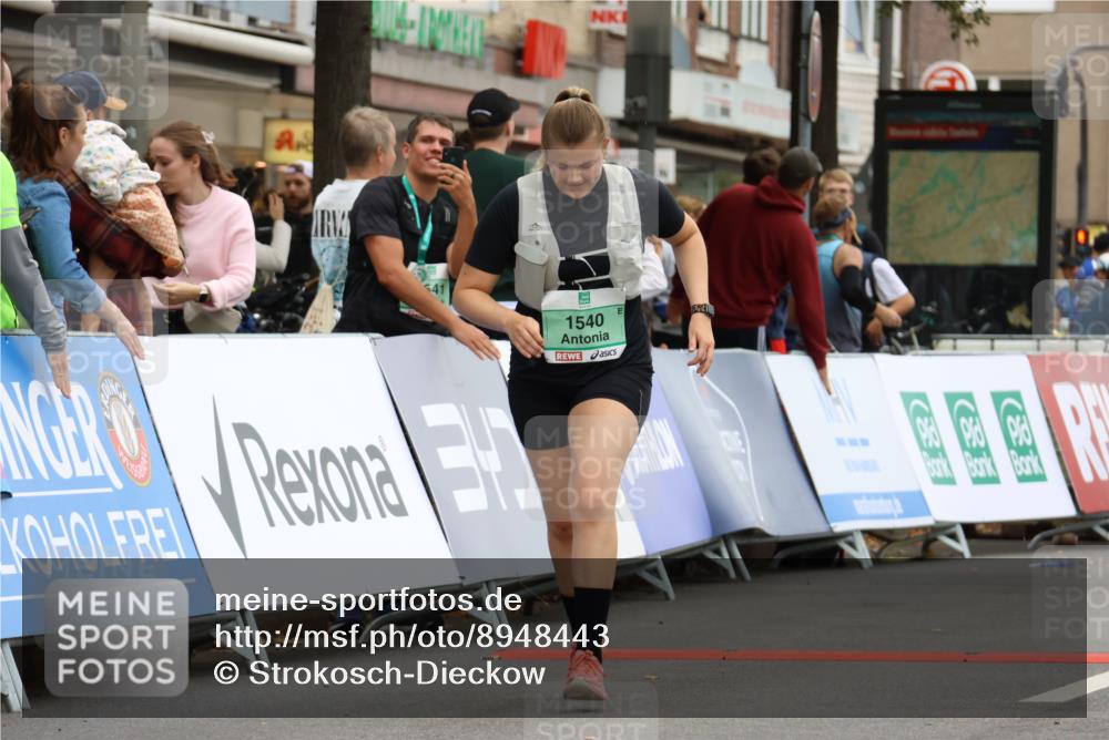 21.09.2025 - PSD Bank Halbmarathon Strokosch-Dieckow http://msf.ph/oto/8948443 21.09.2025 12:40:58 Ziel 1293, 1540, 3459 meine-sportfotos.de