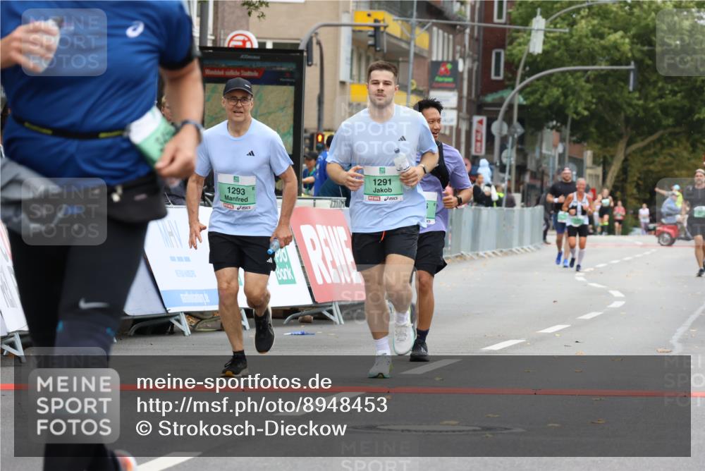 21.09.2025 - PSD Bank Halbmarathon Strokosch-Dieckow http://msf.ph/oto/8948453 21.09.2025 12:41:04 Ziel 1291, 1293, 1540, 3459, 3676 meine-sportfotos.de
