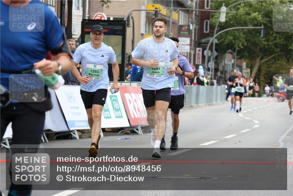 21.09.2025 - PSD Bank Halbmarathon Strokosch-Dieckow http://msf.ph/oto/8948456 21.09.2025 12:41:04 Ziel 1291, 1293, 1540, 3459, 3676 meine-sportfotos.de