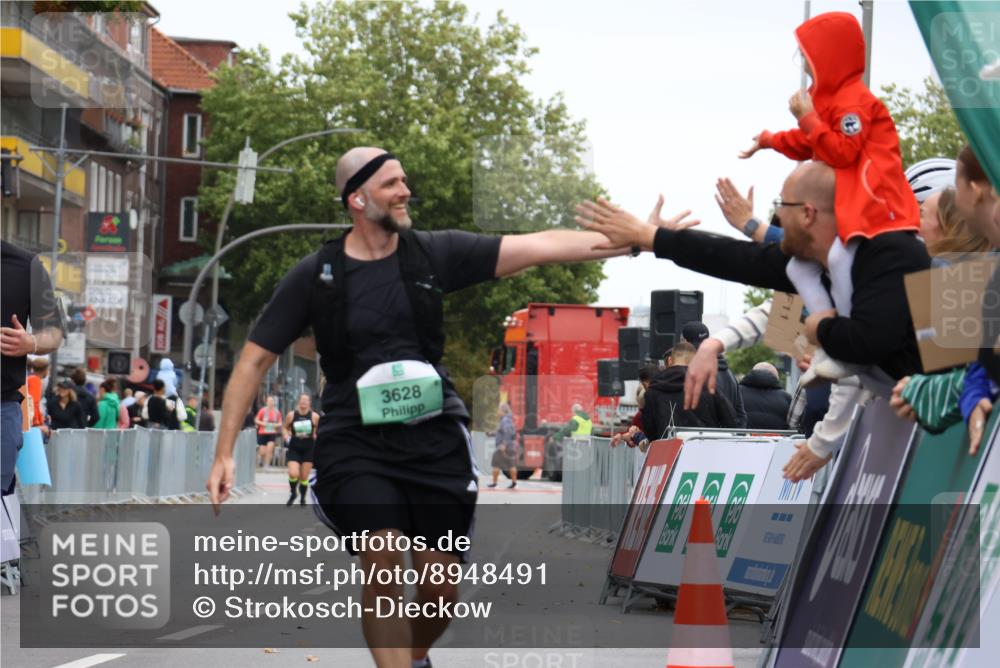 21.09.2025 - PSD Bank Halbmarathon Strokosch-Dieckow http://msf.ph/oto/8948491 21.09.2025 12:41:28 Ziel 1352, 1497, 3628 meine-sportfotos.de