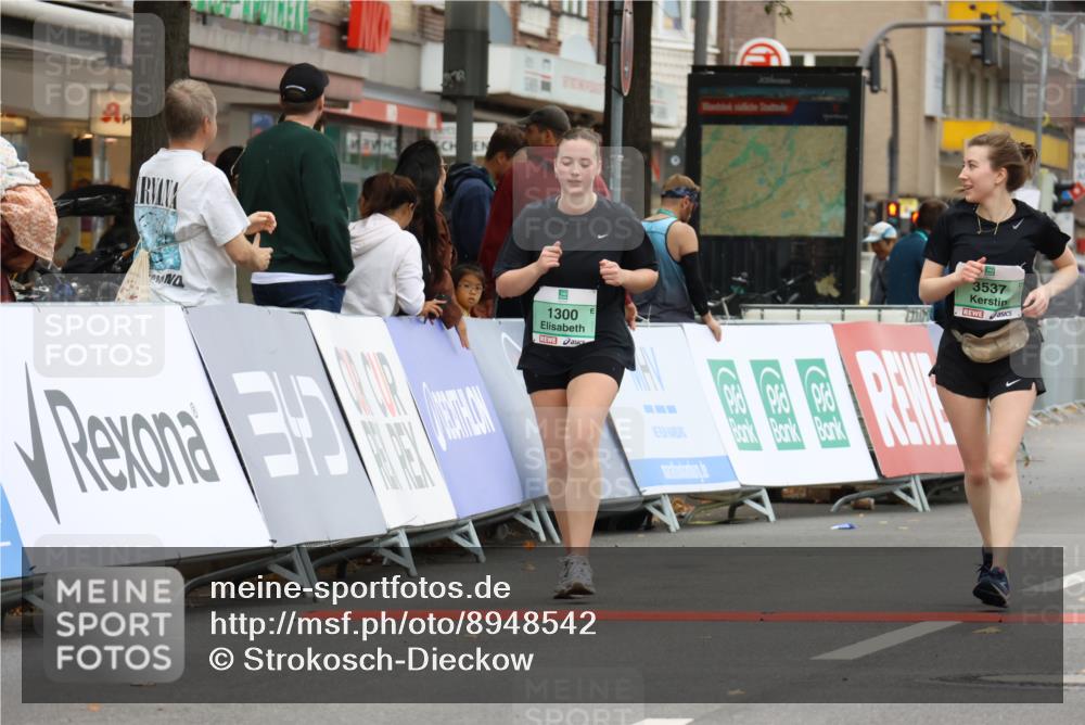 21.09.2025 - PSD Bank Halbmarathon Strokosch-Dieckow http://msf.ph/oto/8948542 21.09.2025 12:42:28 Ziel 1300, 3241, 3381, 3495, 3537, 3702 meine-sportfotos.de
