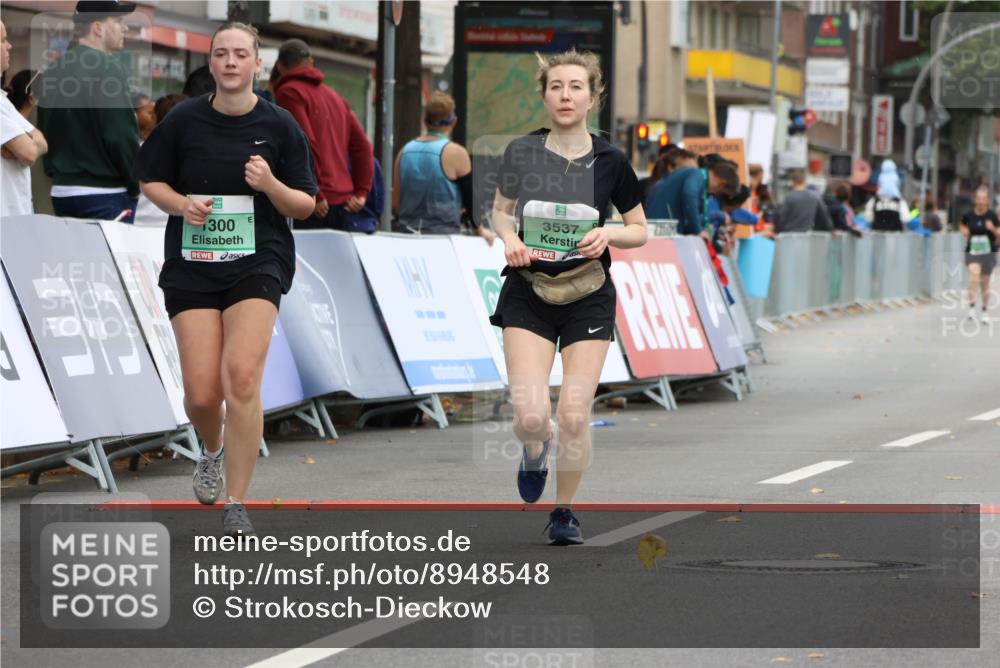 21.09.2025 - PSD Bank Halbmarathon Strokosch-Dieckow http://msf.ph/oto/8948548 21.09.2025 12:42:29 Ziel 1300, 3241, 3381, 3495, 3537, 3702 meine-sportfotos.de