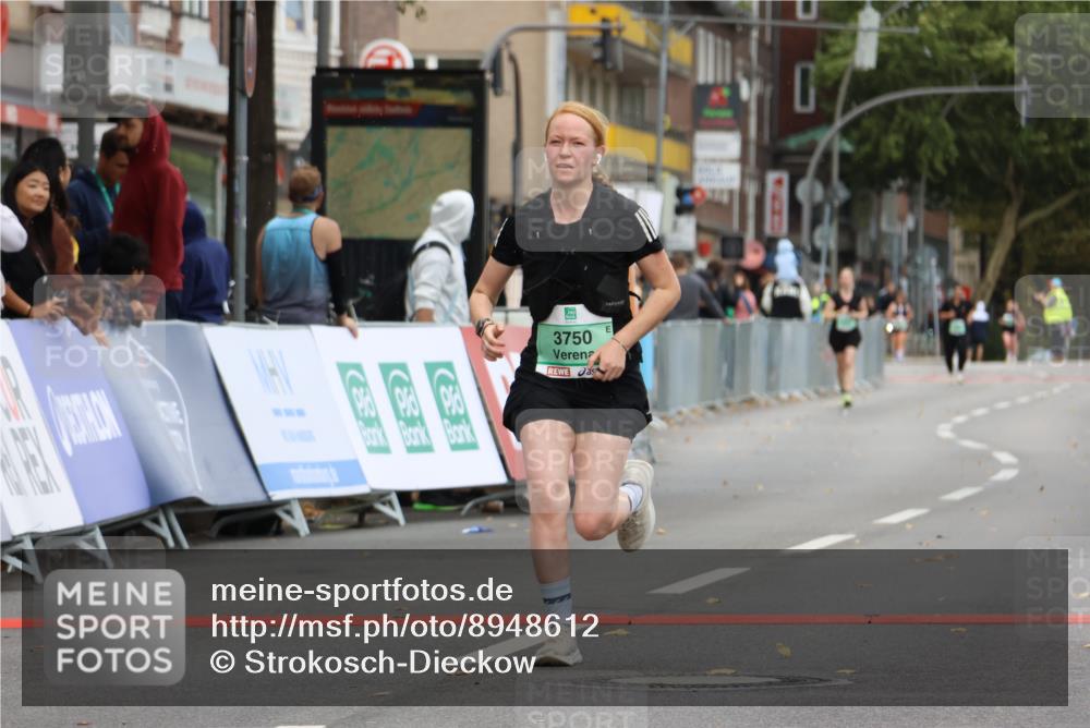 21.09.2025 - PSD Bank Halbmarathon Strokosch-Dieckow http://msf.ph/oto/8948612 21.09.2025 12:43:19 Ziel 1155, 2279, 3569, 3750 meine-sportfotos.de