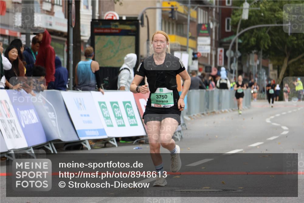 21.09.2025 - PSD Bank Halbmarathon Strokosch-Dieckow http://msf.ph/oto/8948613 21.09.2025 12:43:19 Ziel 1155, 2279, 3569, 3750 meine-sportfotos.de