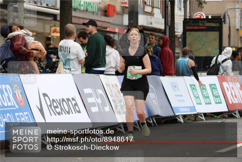 21.09.2025 - PSD Bank Halbmarathon Strokosch-Dieckow http://msf.ph/oto/8948617 21.09.2025 12:43:47 Ziel 3877 meine-sportfotos.de