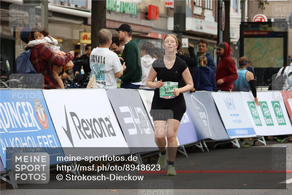 21.09.2025 - PSD Bank Halbmarathon Strokosch-Dieckow http://msf.ph/oto/8948623 21.09.2025 12:43:48 Ziel 3584, 3877 meine-sportfotos.de
