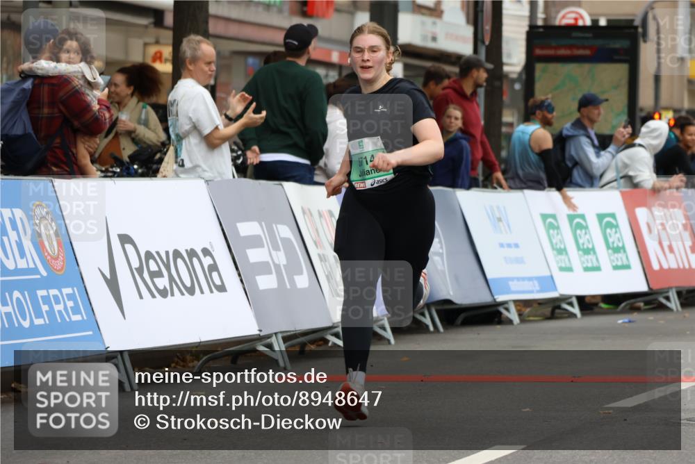 21.09.2025 - PSD Bank Halbmarathon Strokosch-Dieckow http://msf.ph/oto/8948647 21.09.2025 12:44:11 Ziel 1516, 3714, 3744 meine-sportfotos.de