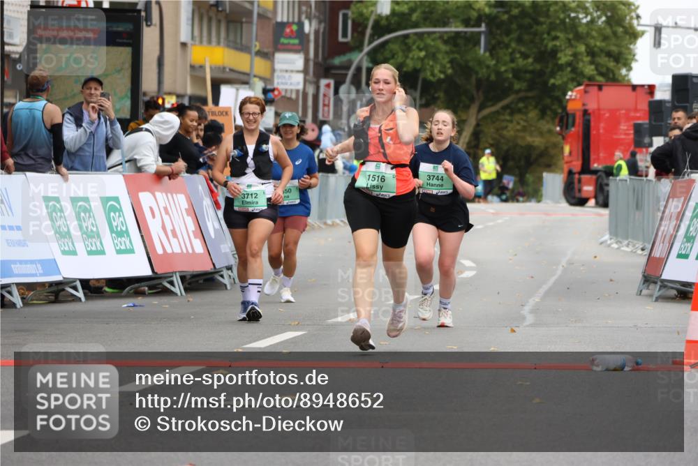 21.09.2025 - PSD Bank Halbmarathon Strokosch-Dieckow http://msf.ph/oto/8948652 21.09.2025 12:44:14 Ziel 1516, 3712, 3714, 3744 meine-sportfotos.de