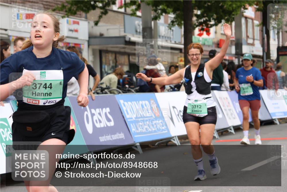 21.09.2025 - PSD Bank Halbmarathon Strokosch-Dieckow http://msf.ph/oto/8948668 21.09.2025 12:44:22 Ziel 1516, 3712, 3744, 3850 meine-sportfotos.de