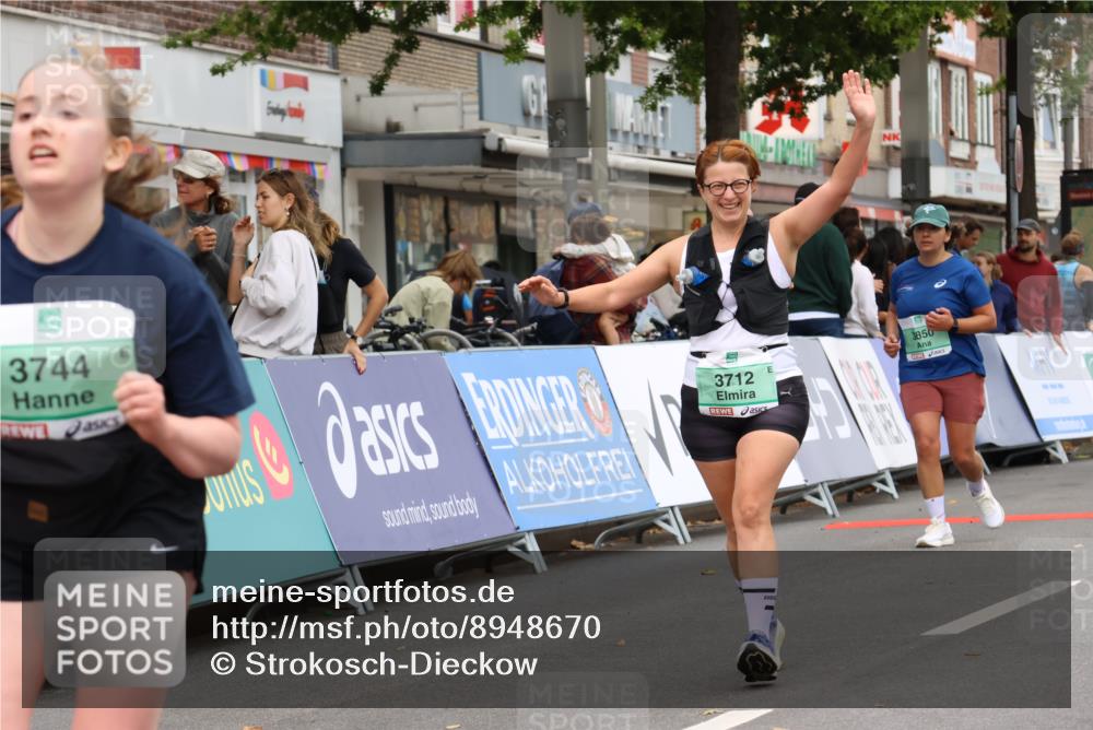 21.09.2025 - PSD Bank Halbmarathon Strokosch-Dieckow http://msf.ph/oto/8948670 21.09.2025 12:44:22 Ziel 1516, 3712, 3744, 3850 meine-sportfotos.de
