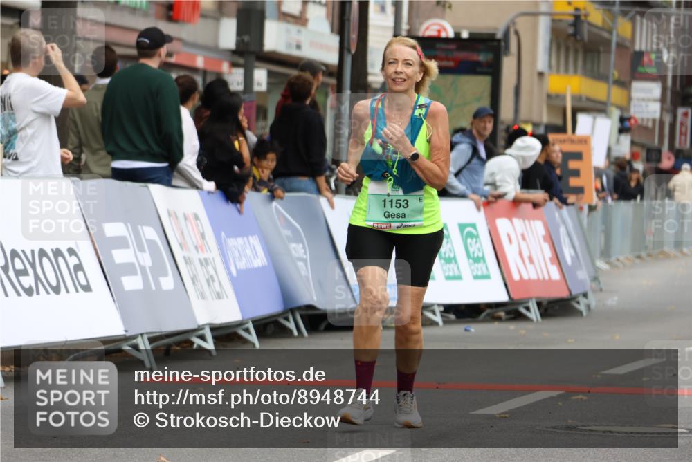 21.09.2025 - PSD Bank Halbmarathon Strokosch-Dieckow http://msf.ph/oto/8948744 21.09.2025 12:46:05 Ziel 1153, 3589, 3751 meine-sportfotos.de