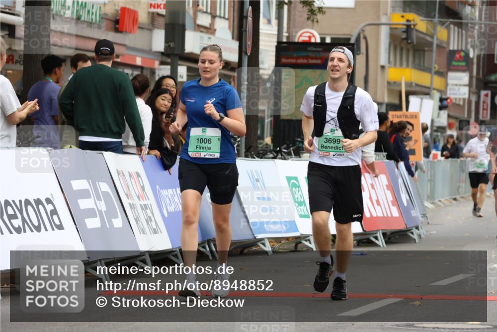 21.09.2025 - PSD Bank Halbmarathon Strokosch-Dieckow http://msf.ph/oto/8948852 21.09.2025 12:49:34 Ziel 1006, 3699, 4060 meine-sportfotos.de