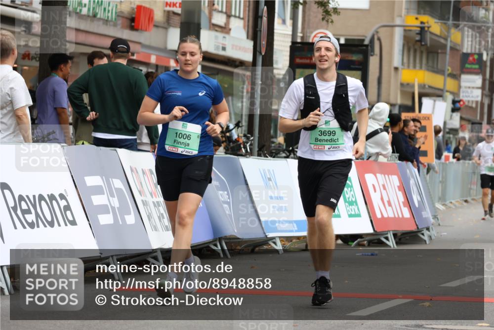 21.09.2025 - PSD Bank Halbmarathon Strokosch-Dieckow http://msf.ph/oto/8948858 21.09.2025 12:49:34 Ziel 1006, 3699, 4060 meine-sportfotos.de