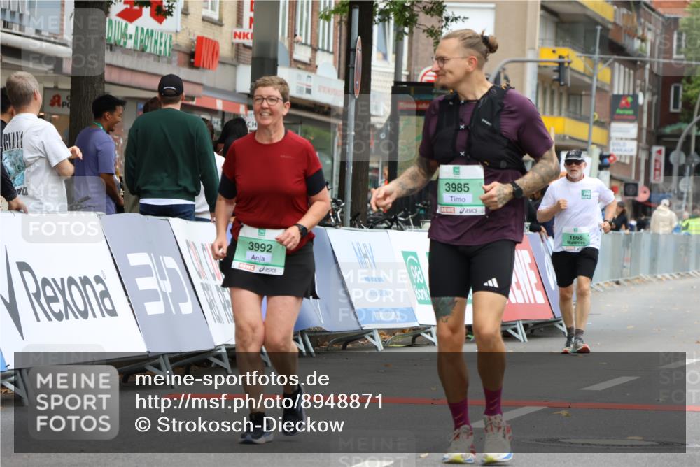 21.09.2025 - PSD Bank Halbmarathon Strokosch-Dieckow http://msf.ph/oto/8948871 21.09.2025 12:49:45 Ziel 1865, 3303, 3985, 3992, 4060 meine-sportfotos.de
