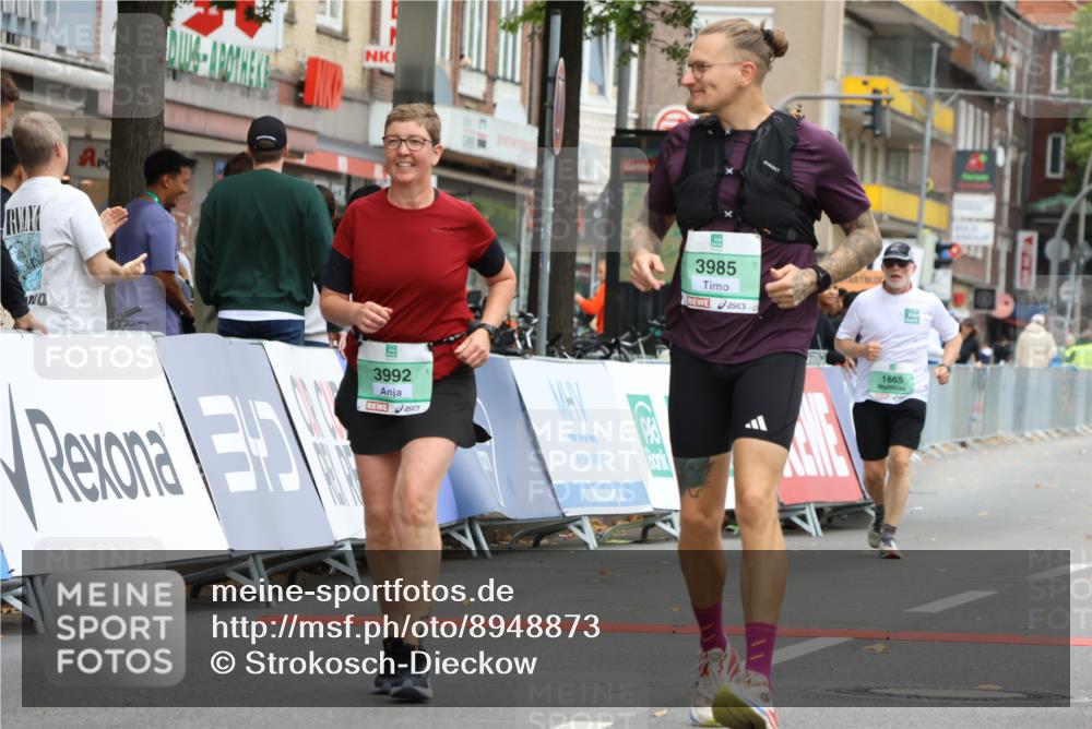 21.09.2025 - PSD Bank Halbmarathon Strokosch-Dieckow http://msf.ph/oto/8948873 21.09.2025 12:49:45 Ziel 1865, 3303, 3985, 3992, 4060 meine-sportfotos.de