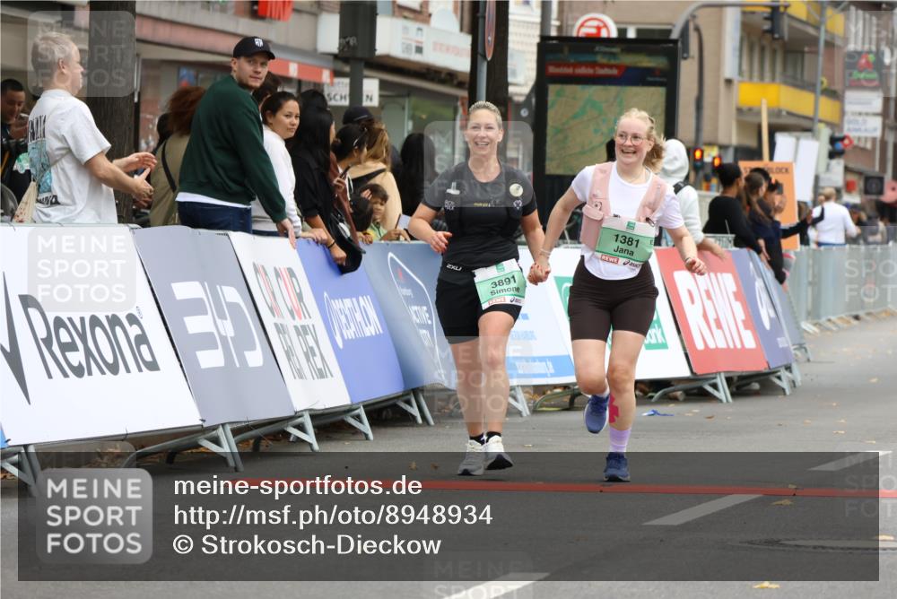 21.09.2025 - PSD Bank Halbmarathon Strokosch-Dieckow http://msf.ph/oto/8948934 21.09.2025 12:51:31 Ziel 1381, 3891 meine-sportfotos.de