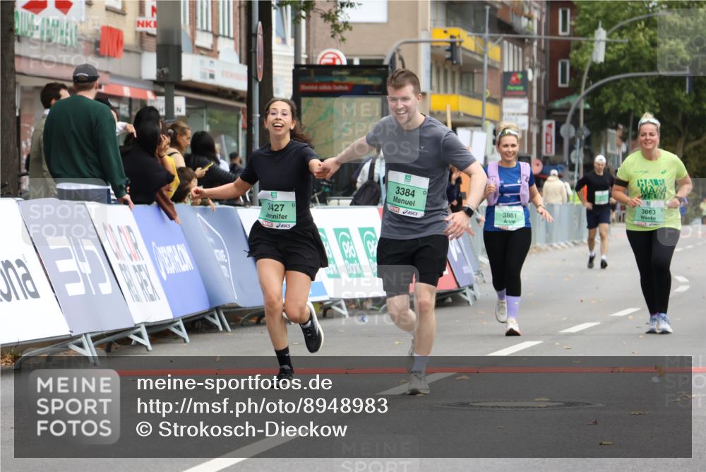 21.09.2025 - PSD Bank Halbmarathon Strokosch-Dieckow http://msf.ph/oto/8948983 21.09.2025 12:52:54 Ziel 3384, 3427, 3863, 3881 meine-sportfotos.de