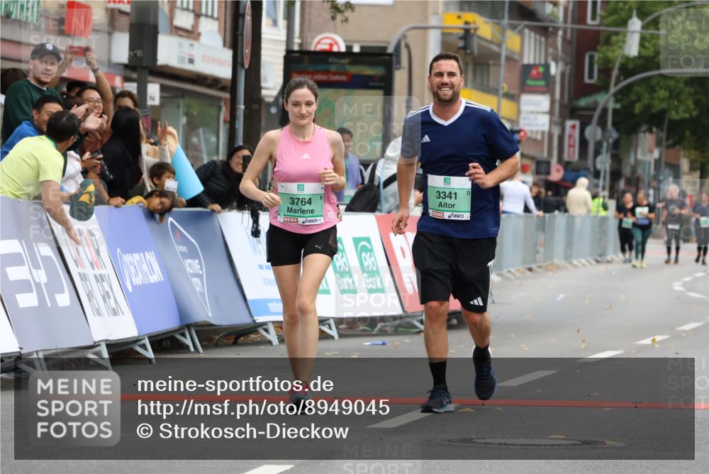 21.09.2025 - PSD Bank Halbmarathon Strokosch-Dieckow http://msf.ph/oto/8949045 21.09.2025 12:54:27 Ziel 1274, 3341, 3764, 3804, 3805 meine-sportfotos.de