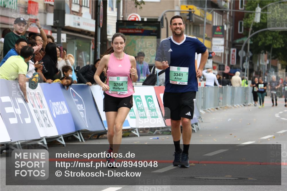 21.09.2025 - PSD Bank Halbmarathon Strokosch-Dieckow http://msf.ph/oto/8949048 21.09.2025 12:54:27 Ziel 1274, 3341, 3764, 3804, 3805 meine-sportfotos.de