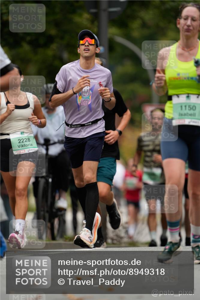 21.09.2025 - PSD Bank Halbmarathon Patografie http://msf.ph/oto/8949318 21.09.2025 10:13:23 Laufen 2228, 1150 meine-sportfotos.de