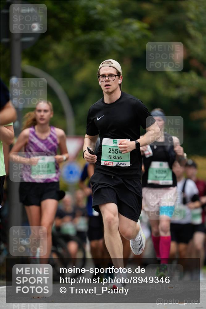 21.09.2025 - PSD Bank Halbmarathon Patografie http://msf.ph/oto/8949346 21.09.2025 10:17:53 Laufen 1322, 2554, 1026 meine-sportfotos.de