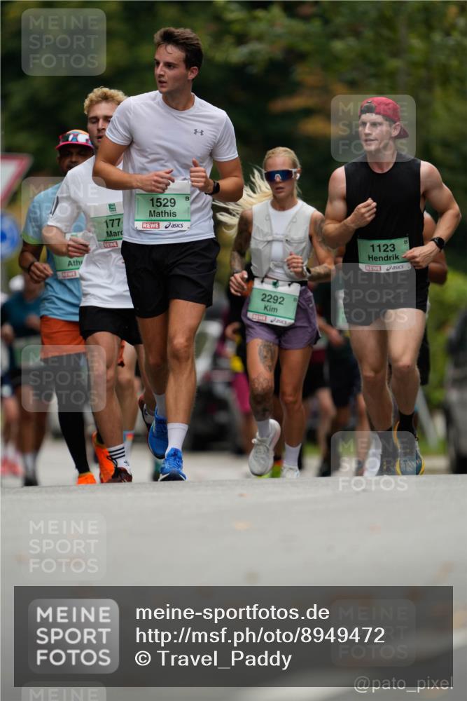 21.09.2025 - PSD Bank Halbmarathon Patografie http://msf.ph/oto/8949472 21.09.2025 10:09:51 Laufen 177, 1529, 2292, 1123 meine-sportfotos.de