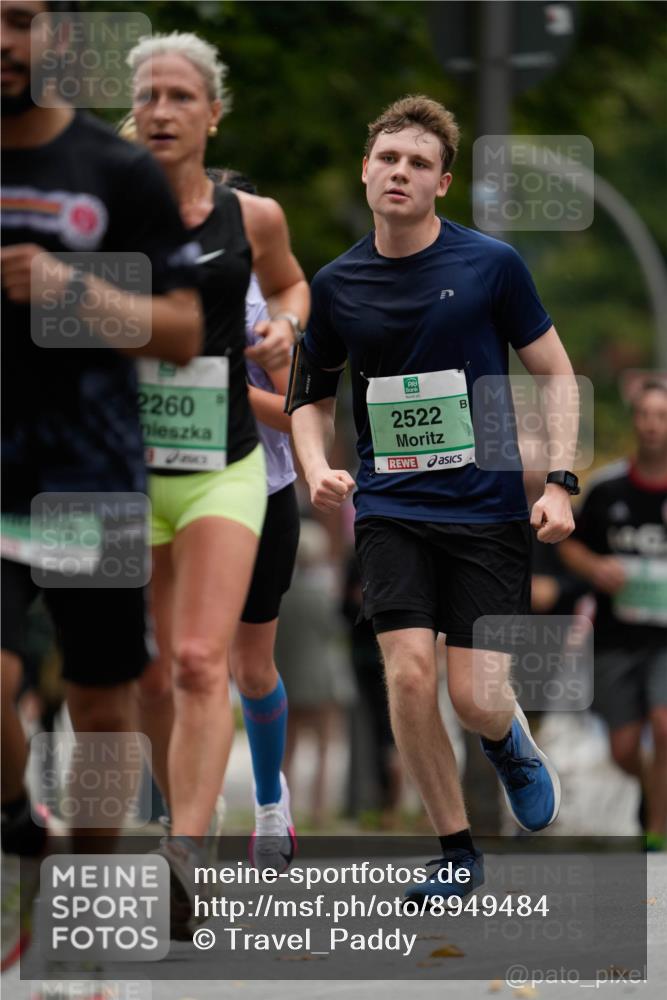 21.09.2025 - PSD Bank Halbmarathon Patografie http://msf.ph/oto/8949484 21.09.2025 10:11:18 Laufen 2260, 2522 meine-sportfotos.de