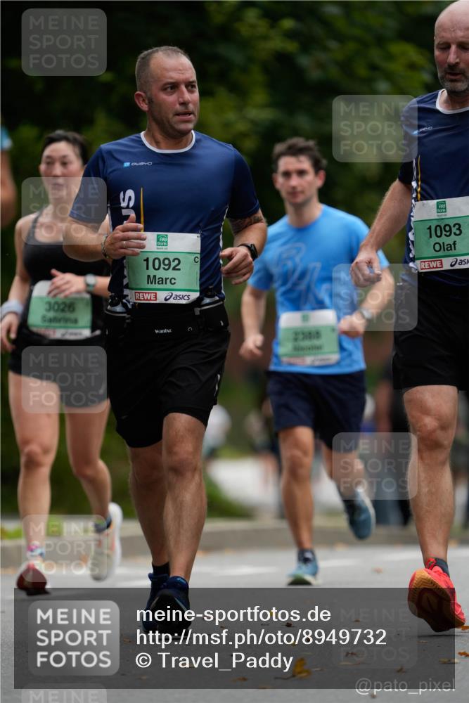 21.09.2025 - PSD Bank Halbmarathon Patografie http://msf.ph/oto/8949732 21.09.2025 10:19:45 Laufen 3026, 1092, 2300, 1093 meine-sportfotos.de