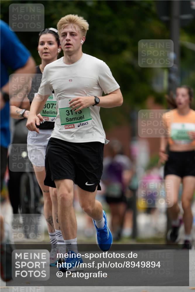 21.09.2025 - PSD Bank Halbmarathon Patografie http://msf.ph/oto/8949894 21.09.2025 10:24:21 Laufen 3073, 3113 meine-sportfotos.de