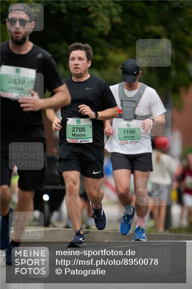 21.09.2025 - PSD Bank Halbmarathon Patografie http://msf.ph/oto/8950078 21.09.2025 10:32:04 Laufen 2639, 2705, 1100 meine-sportfotos.de