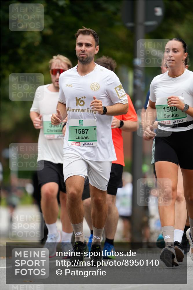 21.09.2025 - PSD Bank Halbmarathon Patografie http://msf.ph/oto/8950140 21.09.2025 10:34:45 Laufen 16, 3587, 1587, 1589 meine-sportfotos.de