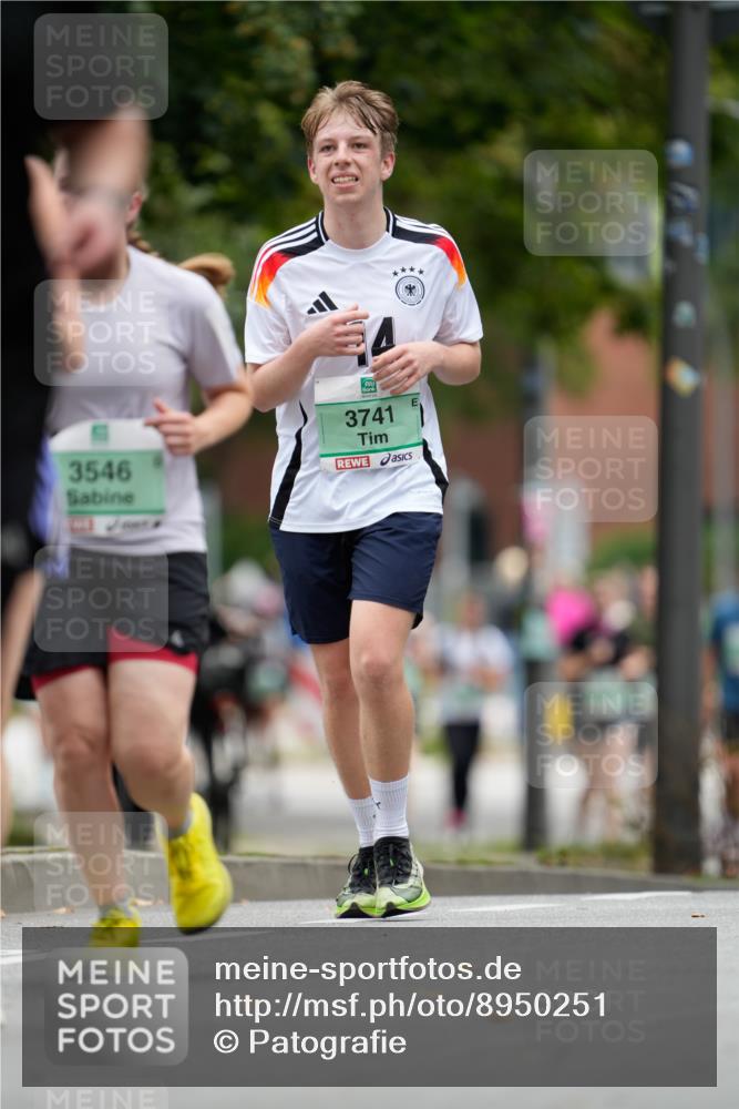 21.09.2025 - PSD Bank Halbmarathon Patografie http://msf.ph/oto/8950251 21.09.2025 10:39:37 Laufen 3546, 3741 meine-sportfotos.de