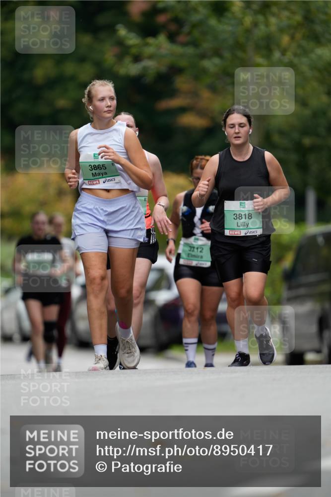 21.09.2025 - PSD Bank Halbmarathon Patografie http://msf.ph/oto/8950417 21.09.2025 10:49:20 Laufen 3865, 3712, 3818 meine-sportfotos.de