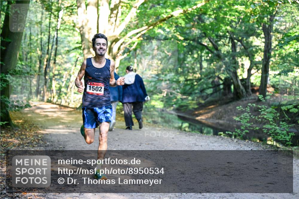 28.09.2025 - 33. Volkslauf durch das schöne Alstertal Dr. Thomas Lammeyer http://msf.ph/oto/8950534 28.09.2025 10:12:17 Laufen 1502 meine-sportfotos.de