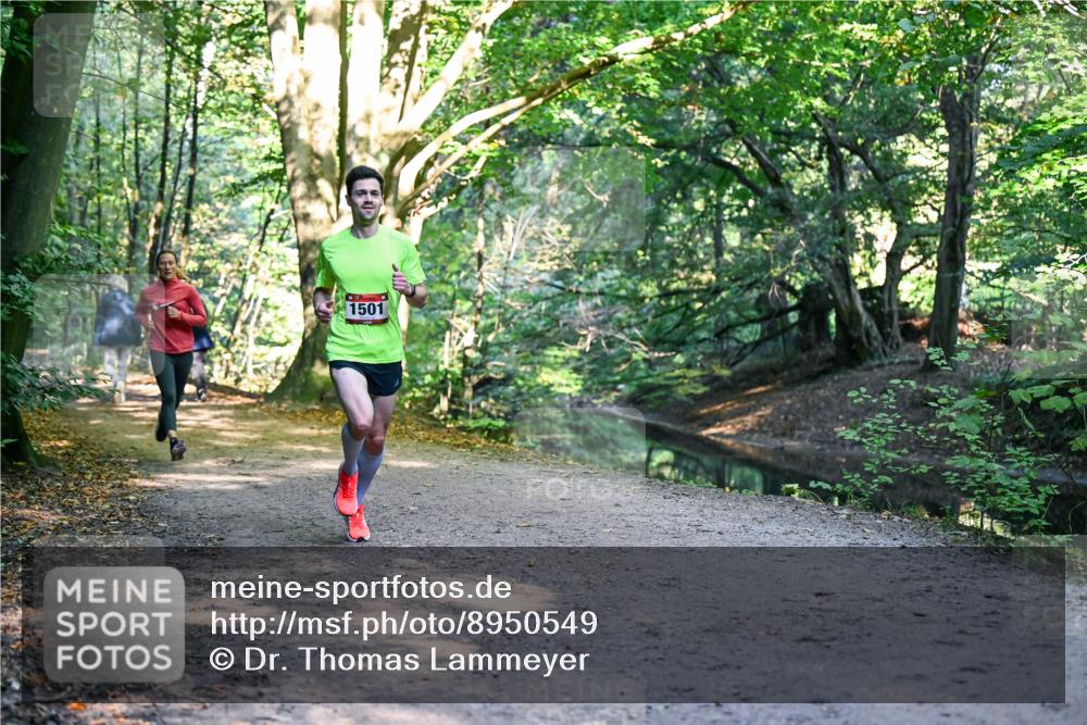 28.09.2025 - 33. Volkslauf durch das schöne Alstertal Dr. Thomas Lammeyer http://msf.ph/oto/8950549 28.09.2025 10:12:30 Laufen 1501 meine-sportfotos.de