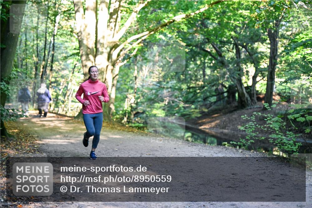 28.09.2025 - 33. Volkslauf durch das schöne Alstertal Dr. Thomas Lammeyer http://msf.ph/oto/8950559 28.09.2025 10:12:32 Laufen  meine-sportfotos.de