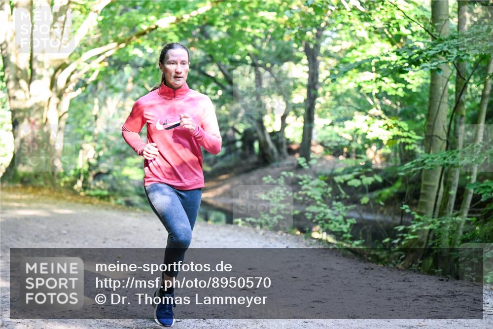 28.09.2025 - 33. Volkslauf durch das schöne Alstertal Dr. Thomas Lammeyer http://msf.ph/oto/8950570 28.09.2025 10:12:33 Laufen  meine-sportfotos.de