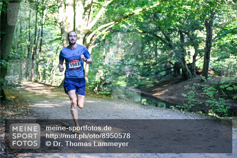 28.09.2025 - 33. Volkslauf durch das schöne Alstertal Dr. Thomas Lammeyer http://msf.ph/oto/8950578 28.09.2025 10:12:47 Laufen 1503 meine-sportfotos.de