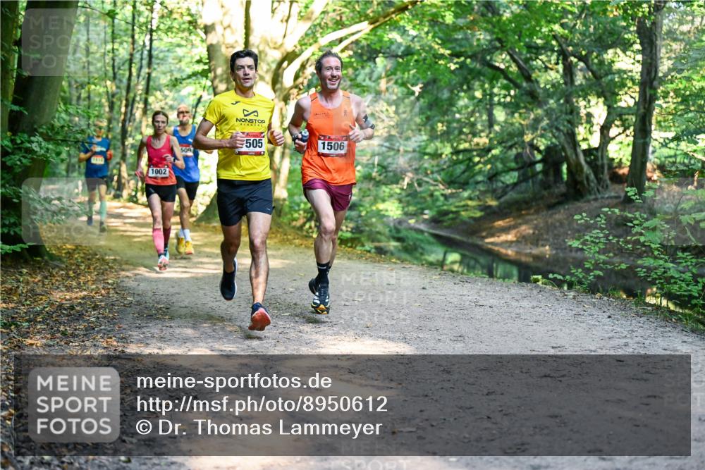 28.09.2025 - 33. Volkslauf durch das schöne Alstertal Dr. Thomas Lammeyer http://msf.ph/oto/8950612 28.09.2025 10:13:47 Laufen 1002, 509, 505, 1506 meine-sportfotos.de