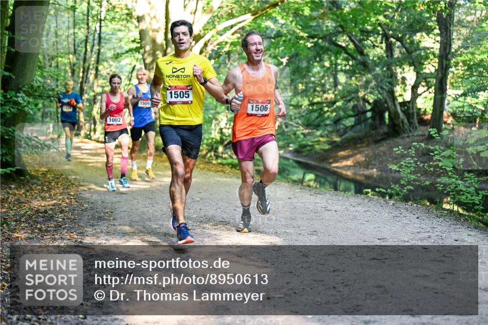 28.09.2025 - 33. Volkslauf durch das schöne Alstertal Dr. Thomas Lammeyer http://msf.ph/oto/8950613 28.09.2025 10:13:48 Laufen 1002, 1509, 1505, 1506 meine-sportfotos.de