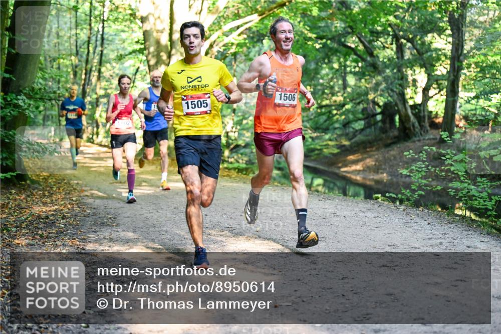 28.09.2025 - 33. Volkslauf durch das schöne Alstertal Dr. Thomas Lammeyer http://msf.ph/oto/8950614 28.09.2025 10:13:48 Laufen 1002, 1505, 1506 meine-sportfotos.de