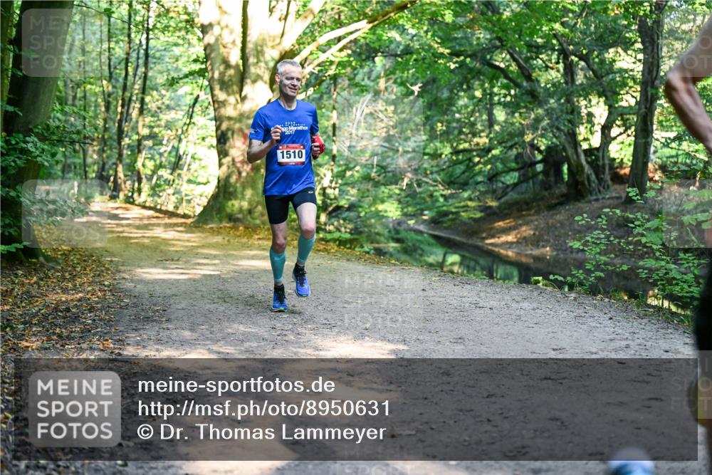 28.09.2025 - 33. Volkslauf durch das schöne Alstertal Dr. Thomas Lammeyer http://msf.ph/oto/8950631 28.09.2025 10:13:50 Laufen 1510 meine-sportfotos.de