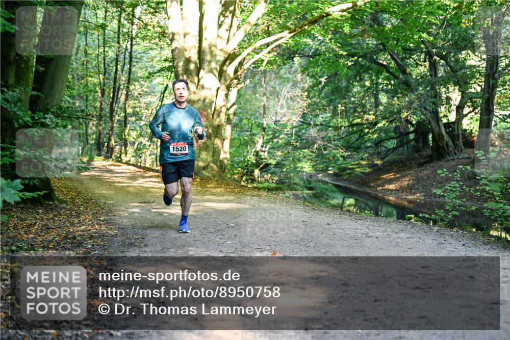 28.09.2025 - 33. Volkslauf durch das schöne Alstertal Dr. Thomas Lammeyer http://msf.ph/oto/8950758 28.09.2025 10:14:40 Laufen 1520 meine-sportfotos.de