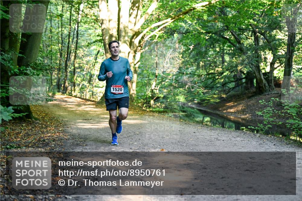 28.09.2025 - 33. Volkslauf durch das schöne Alstertal Dr. Thomas Lammeyer http://msf.ph/oto/8950761 28.09.2025 10:14:40 Laufen 1520 meine-sportfotos.de