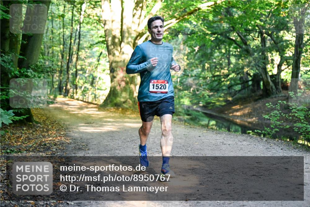 28.09.2025 - 33. Volkslauf durch das schöne Alstertal Dr. Thomas Lammeyer http://msf.ph/oto/8950767 28.09.2025 10:14:41 Laufen 1520 meine-sportfotos.de