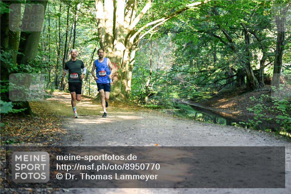 28.09.2025 - 33. Volkslauf durch das schöne Alstertal Dr. Thomas Lammeyer http://msf.ph/oto/8950770 28.09.2025 10:14:53 Laufen 1517, 1514 meine-sportfotos.de
