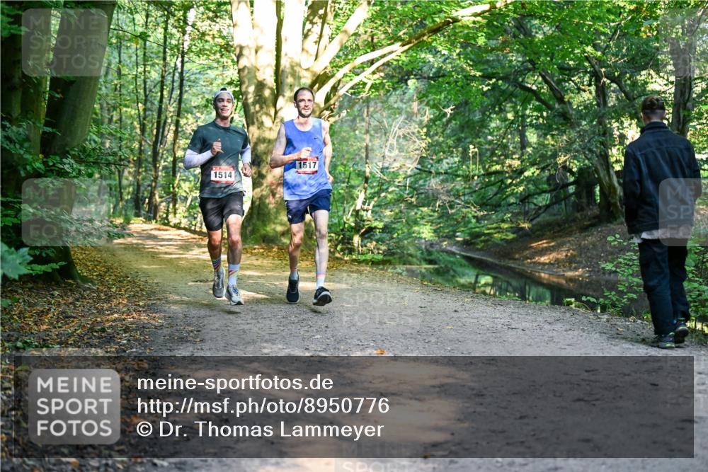 28.09.2025 - 33. Volkslauf durch das schöne Alstertal Dr. Thomas Lammeyer http://msf.ph/oto/8950776 28.09.2025 10:14:54 Laufen 1517, 1514 meine-sportfotos.de