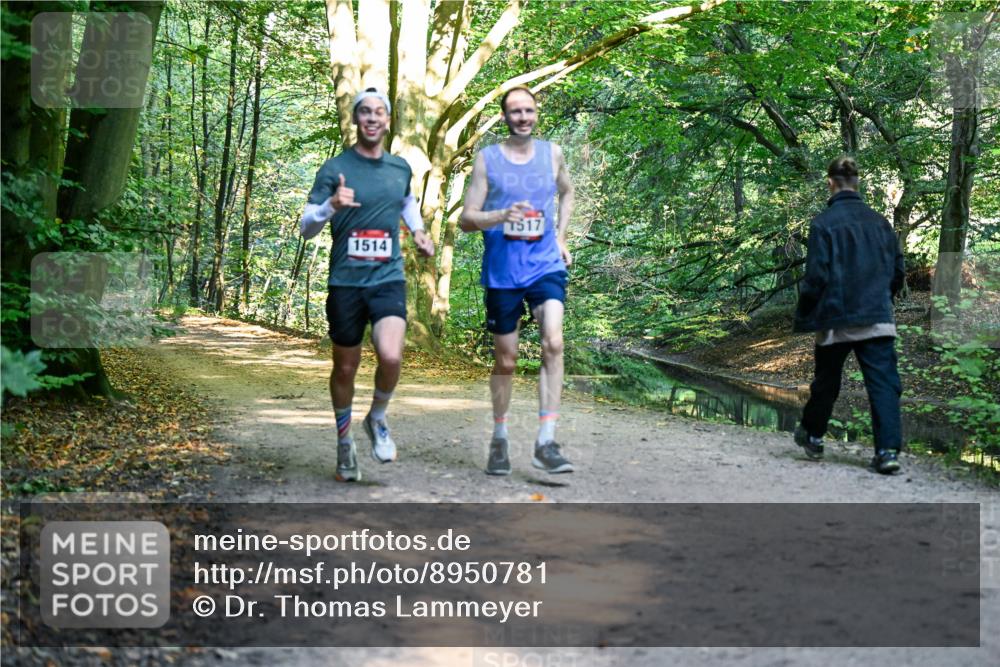 28.09.2025 - 33. Volkslauf durch das schöne Alstertal Dr. Thomas Lammeyer http://msf.ph/oto/8950781 28.09.2025 10:14:55 Laufen 1517, 1514 meine-sportfotos.de